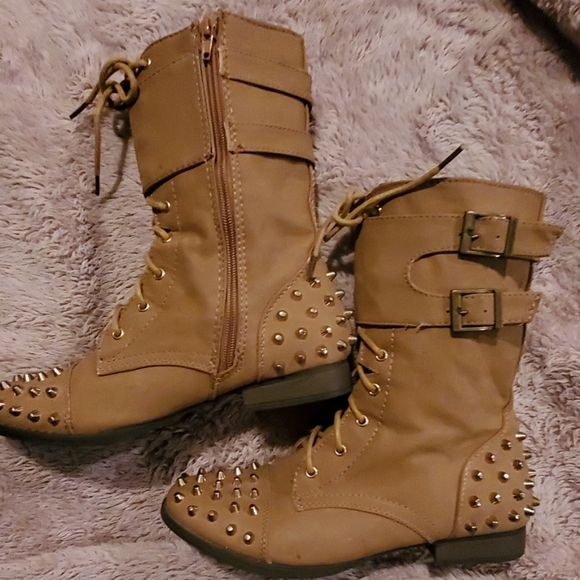 Gold studded boots - Picture 7 of 7